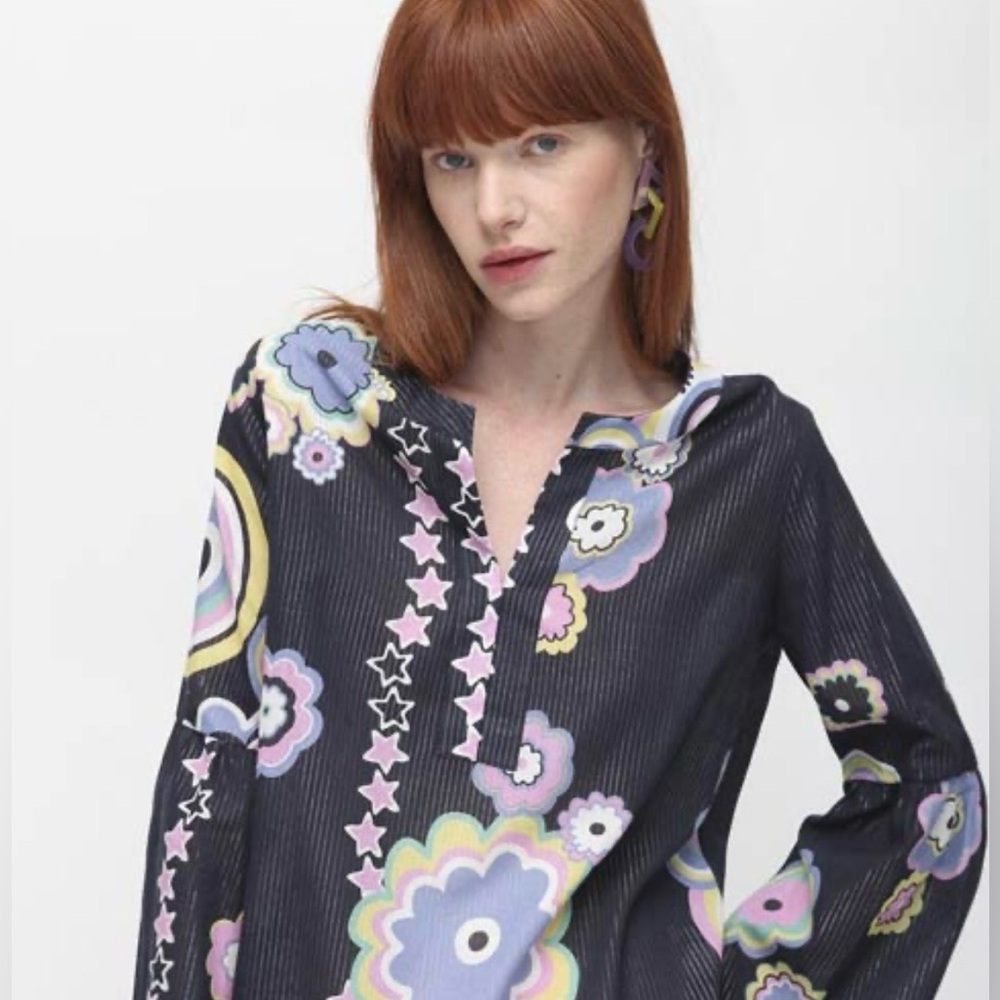 Vilagallo Retro Floral Bell Sleeve Blouse Gray Size 38 (Medium)